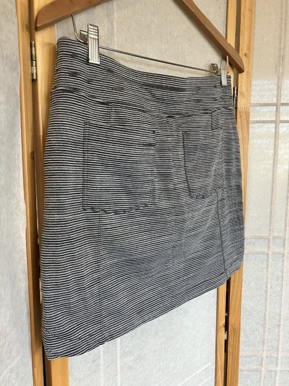 Athleta Womens Skort Size S Black White Striped Modern Metro Athletic Zip Pocket - Picture 5 of 7